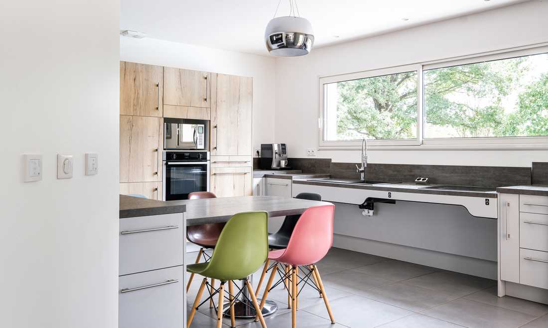 Design of a kitchen accessible to people with disabilities and people with reduced mobility (PRM) by an interior designer in Brussels